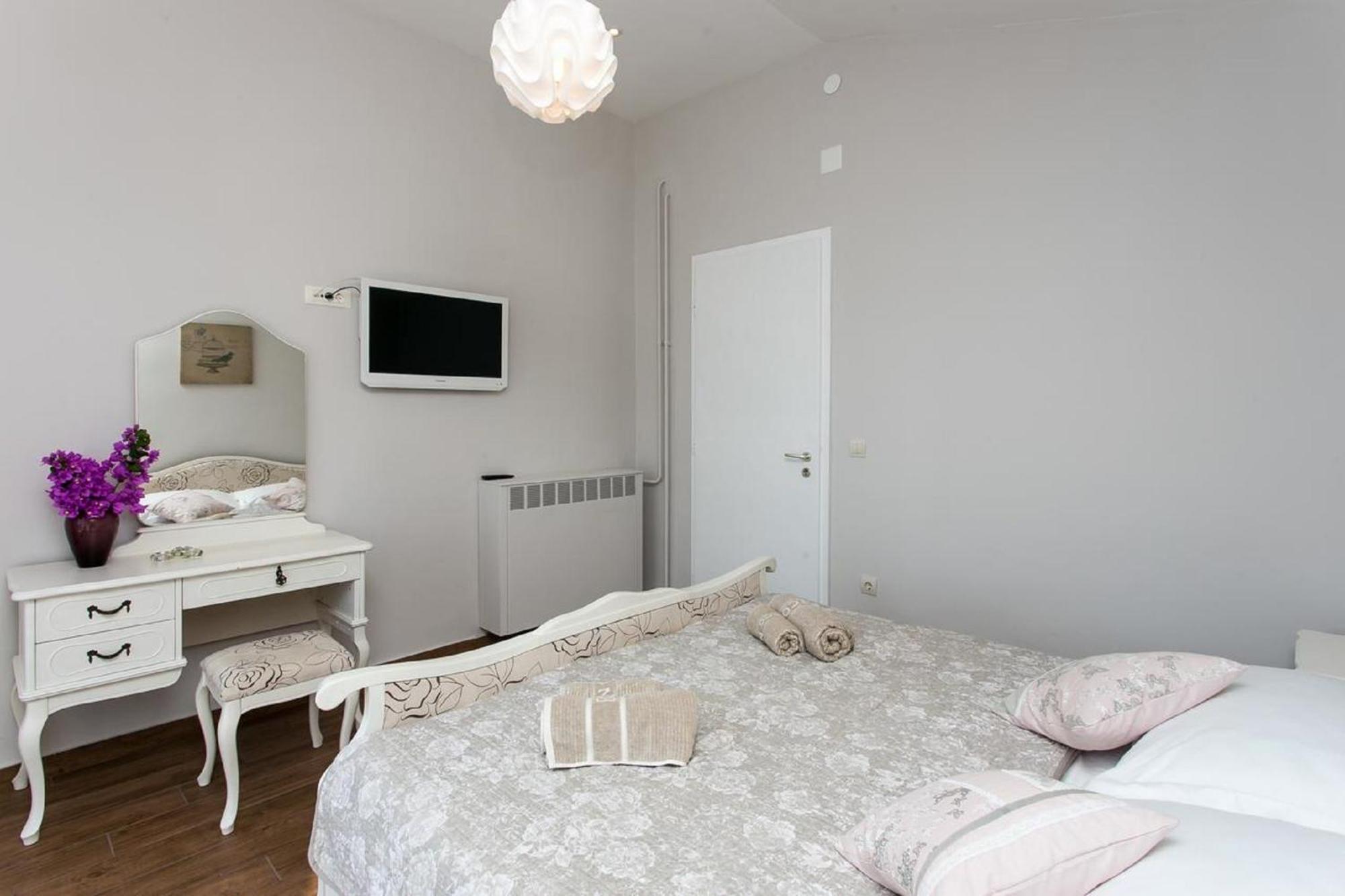 Apartments Villa Mirjana Mlini Cameră foto